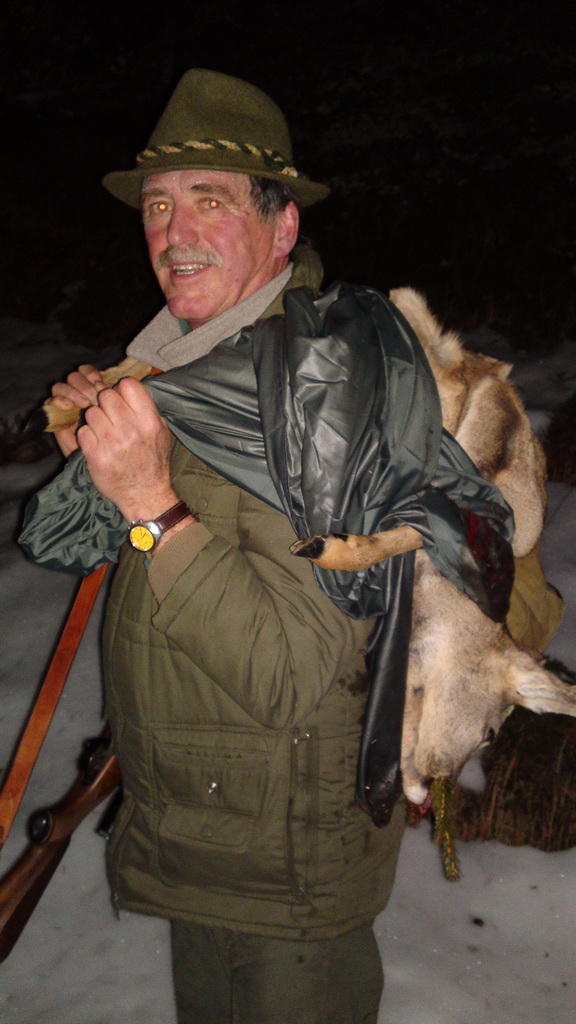 Zoom-In Bettschar Günther nach erfolgreicher Jagd